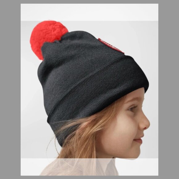 Canada Goose NWT Kid's Logo Patch Pompom Hat ($140) w/tax (Size-One Size) BLACK - Picture 5 of 5